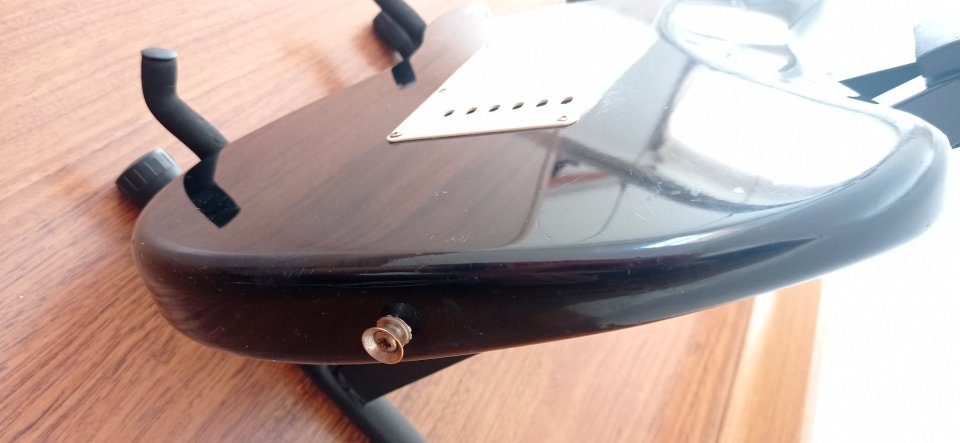 Guitarra eléctrica Squier Stratocaster Japón 1993 de segunda mano · Foto 8 de 10 · Cuenca · 270 €