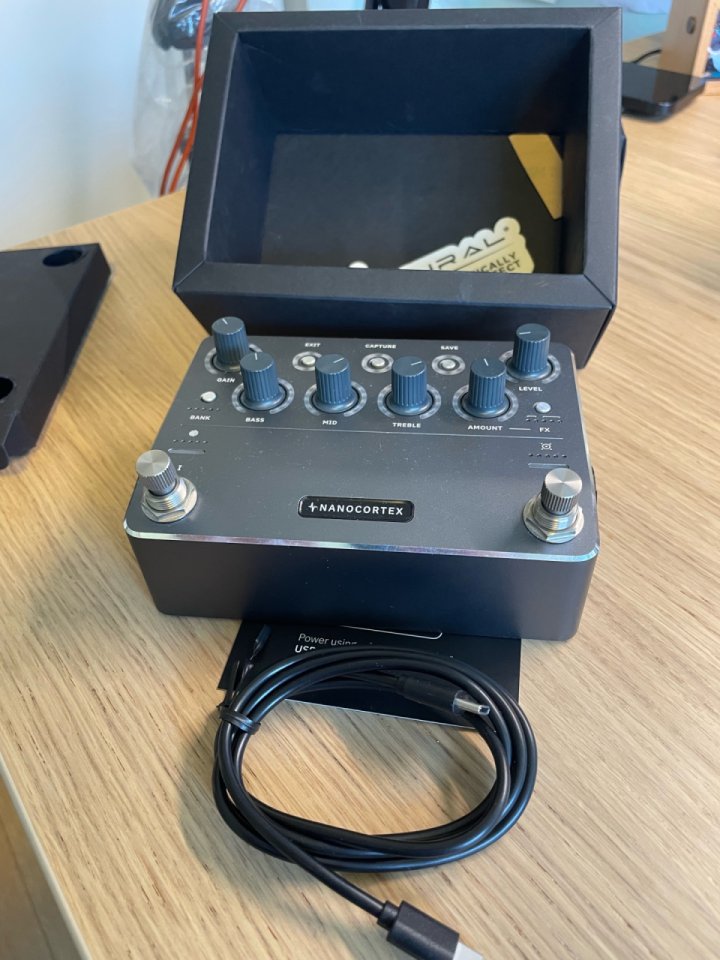Neural Nano cortex de segunda mano · Foto 3 de 7 · Madrid · 375 €