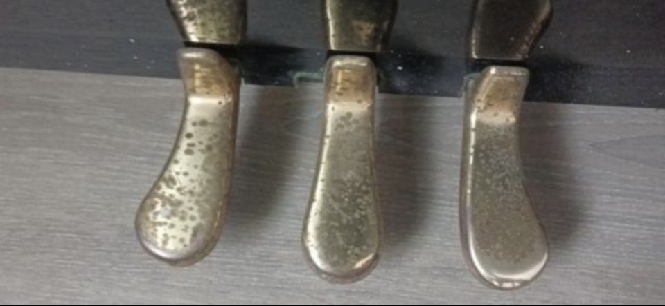 Piano Acústico Kawai