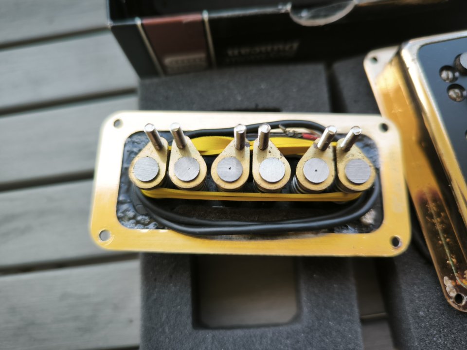 Pastillas Gretsch Japan Dynasonic Gold ¡Envío incluido! de segunda mano · Foto 3 de 3 · Murcia · 190 €
