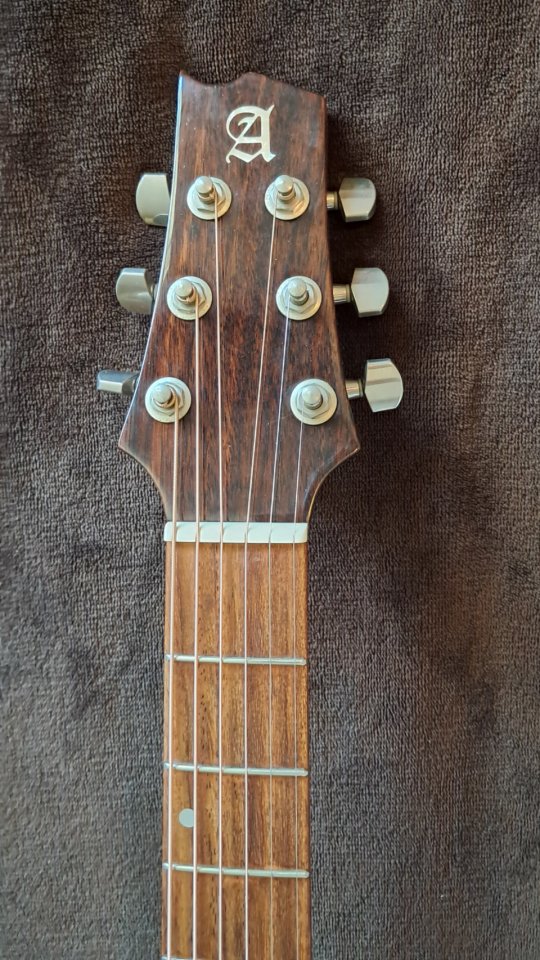 Guitarra Acústica ALHAMBRA W-1 AB de segunda mano · Foto 2 de 7 · Barcelona · 800 €