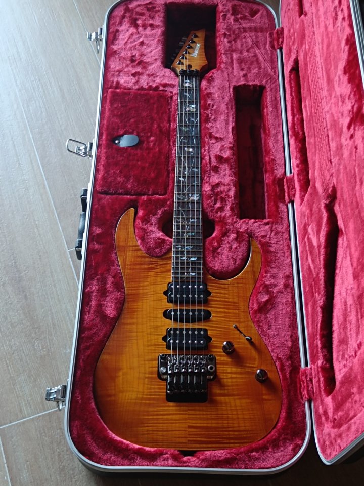 Ibanez RG8570Z J.Custom de segunda mano · Foto 1 de 4 · Tarragona