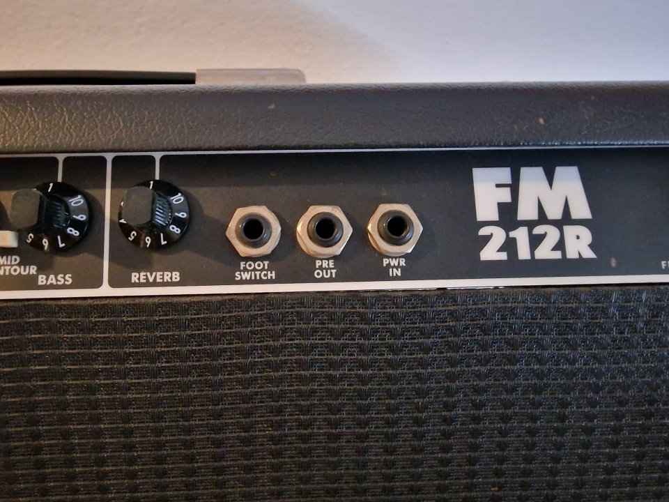 Fender FM212R revisado