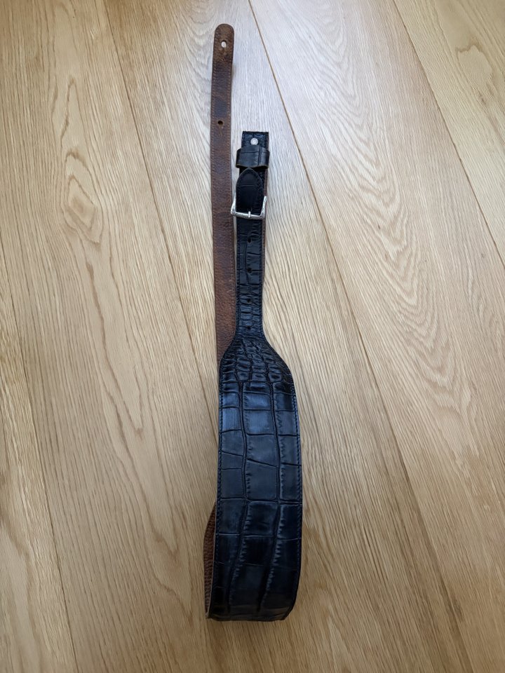 Correas (Bluebell, Fender, Gibson, Levy) de segunda mano · Foto 3 de 7 · Alicante · 777 €