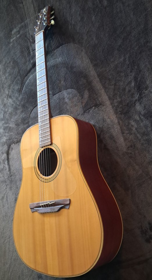 Guitarra Acústica ALHAMBRA W-1 AB de segunda mano · Foto 4 de 7 · Barcelona · 800 €