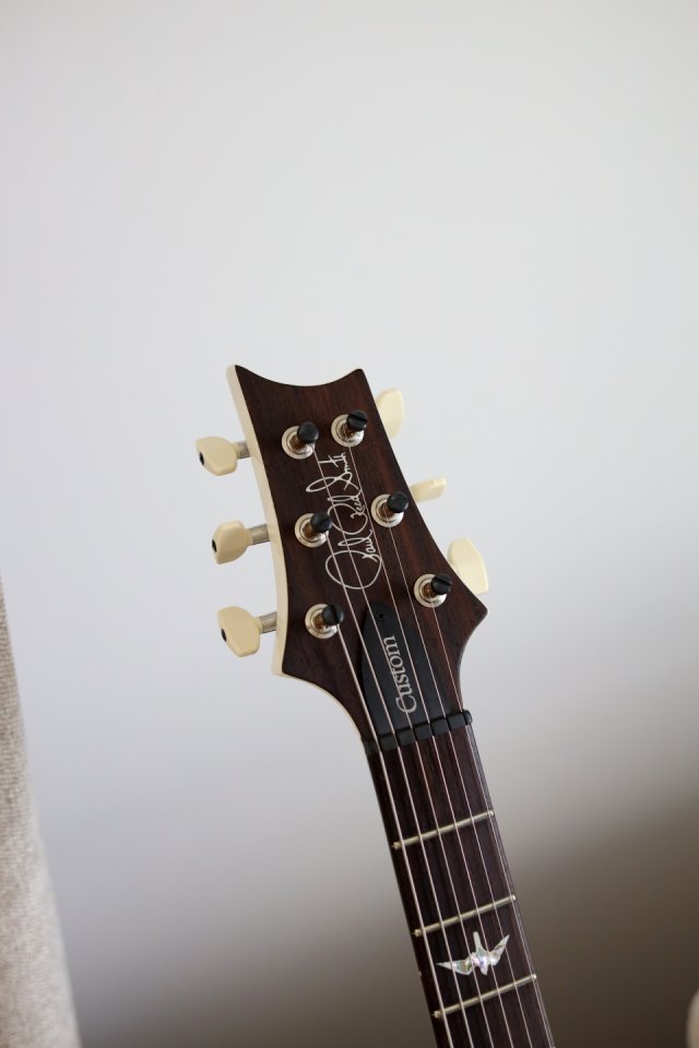 PRS Custom 24 Antique White (2019) + case de segunda mano · Foto 2 de 3 · Madrid · 3999 €