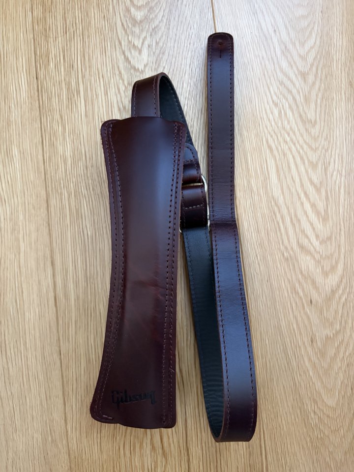 Correas (Bluebell, Fender, Gibson, Levy) de segunda mano · Foto 5 de 7 · Alicante · 777 €