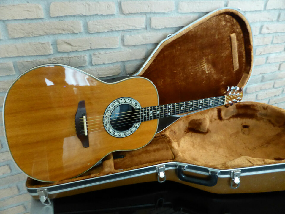 Ovation 1612 Custom Balladeer (1981)