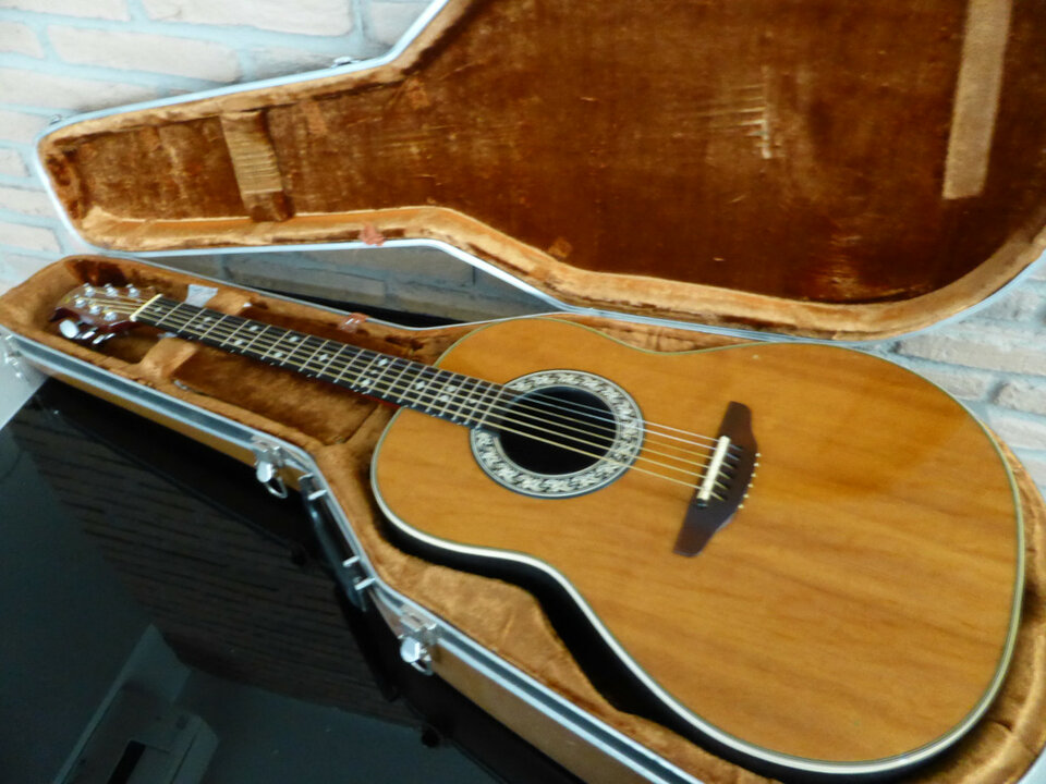 Ovation 1612 Custom Balladeer (1981)