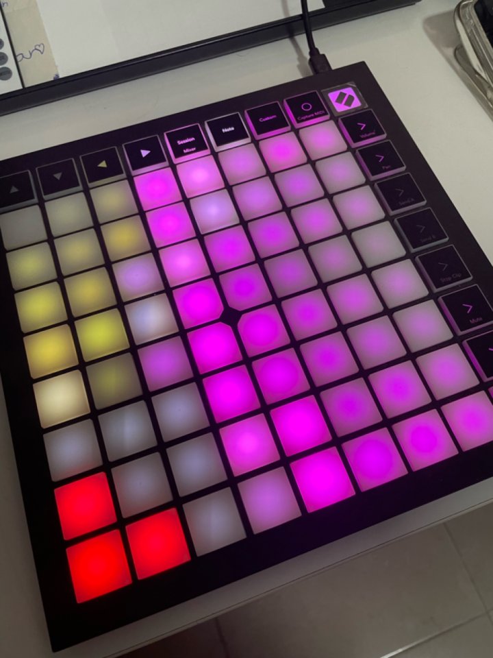 Novation Launchpad X de segunda mano · Foto 2 de 4 · Castellón · 95 €