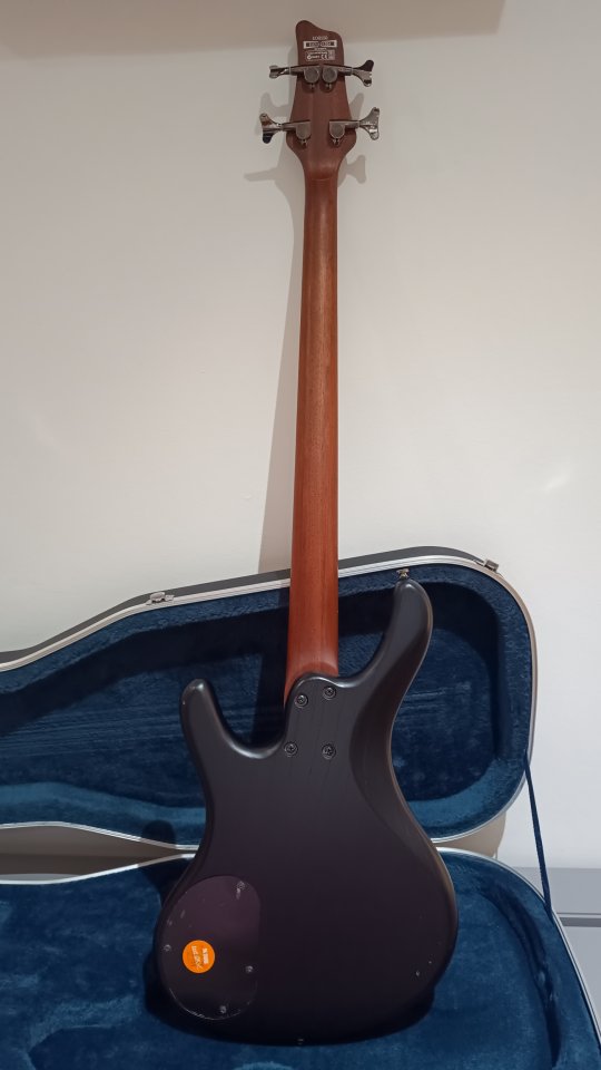 Bajo Ibanez Ergodyne EDB550 Indonesia + Estuche de segunda mano · Foto 7 de 10 · Zaragoza · 550 €
