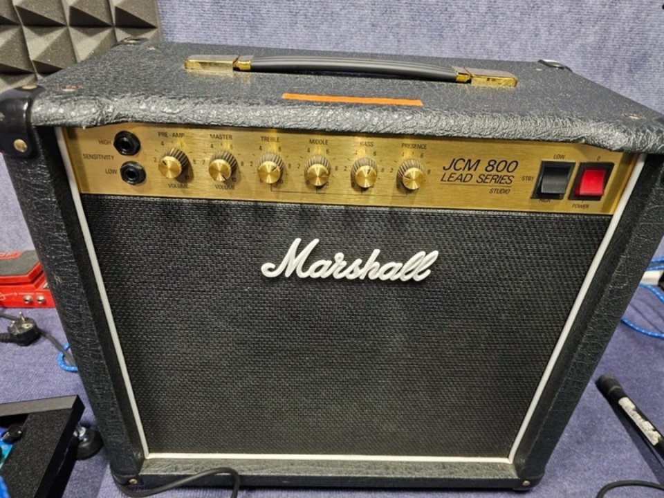 Marshall Jcm 800