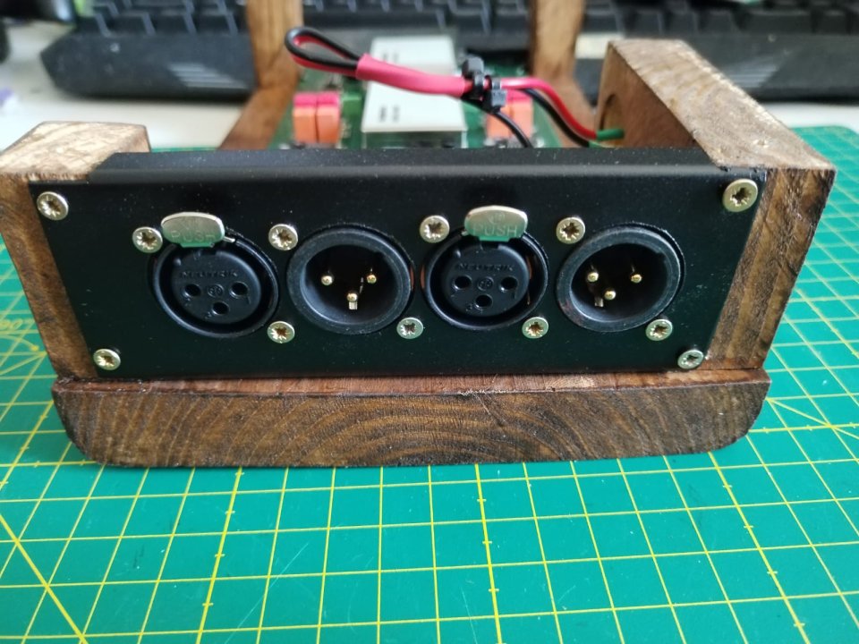 Monitora DV5075-1 - Amplificador de línea Estéreo