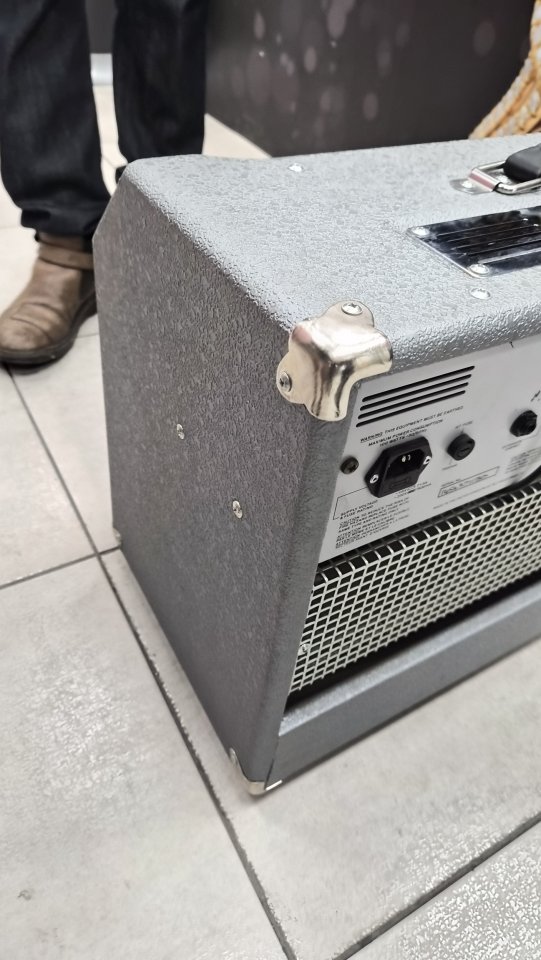 Laney Crome O-Zone 50 W Edicion Special de segunda mano · Foto 6 de 7 · Castellón · 550 €