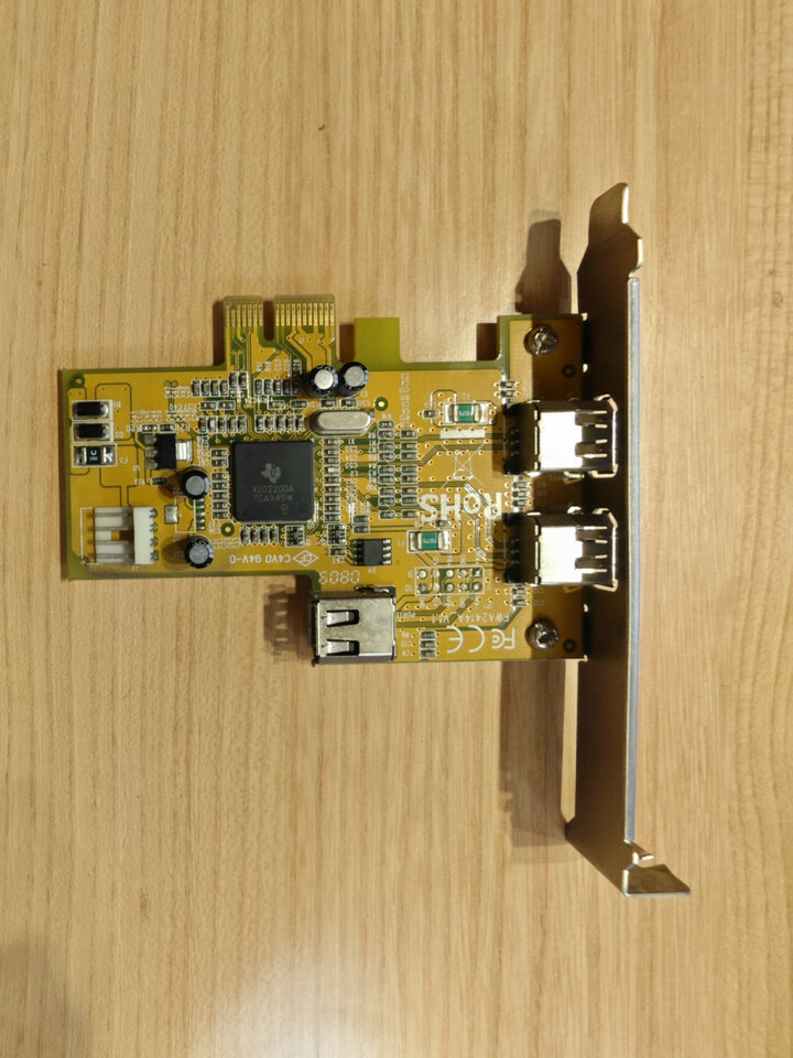 Tarjeta firewire con chip Texas instrument