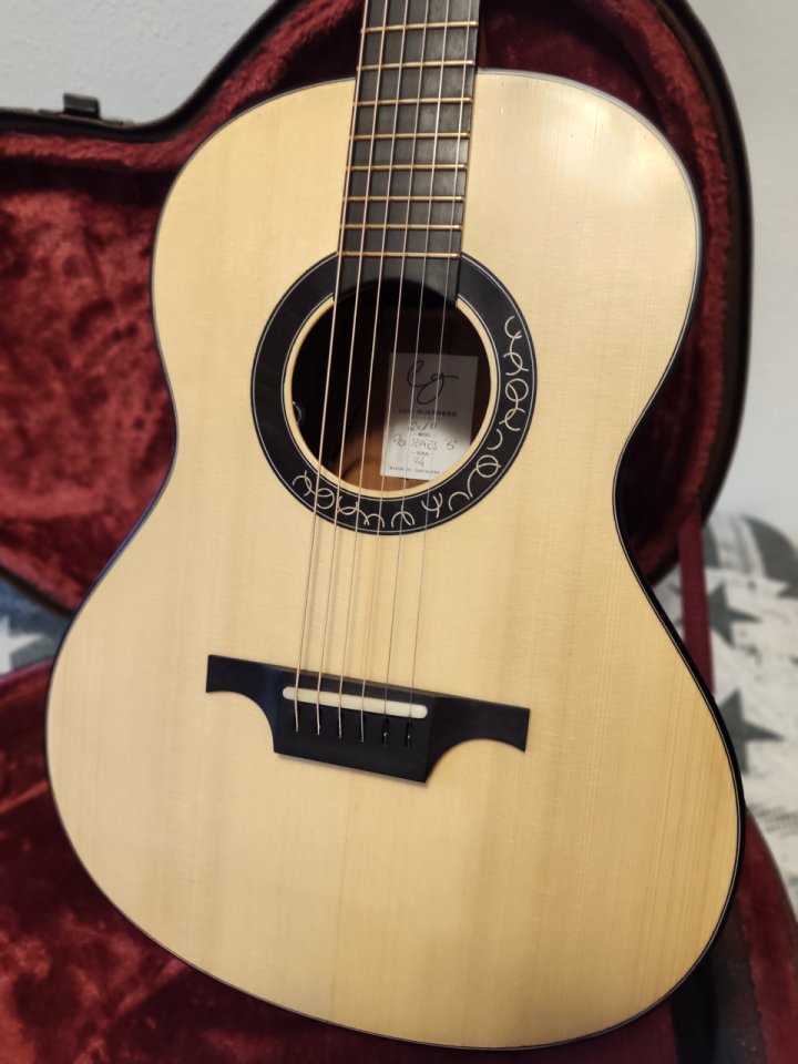 Guitarra acústica luthier Luis Guerrero (2400€) Modelo S