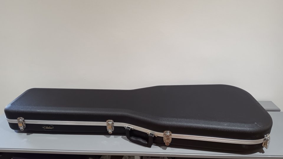 Bajo Ibanez Ergodyne EDB550 Indonesia + Estuche de segunda mano · Foto 10 de 10 · Zaragoza · 550 €