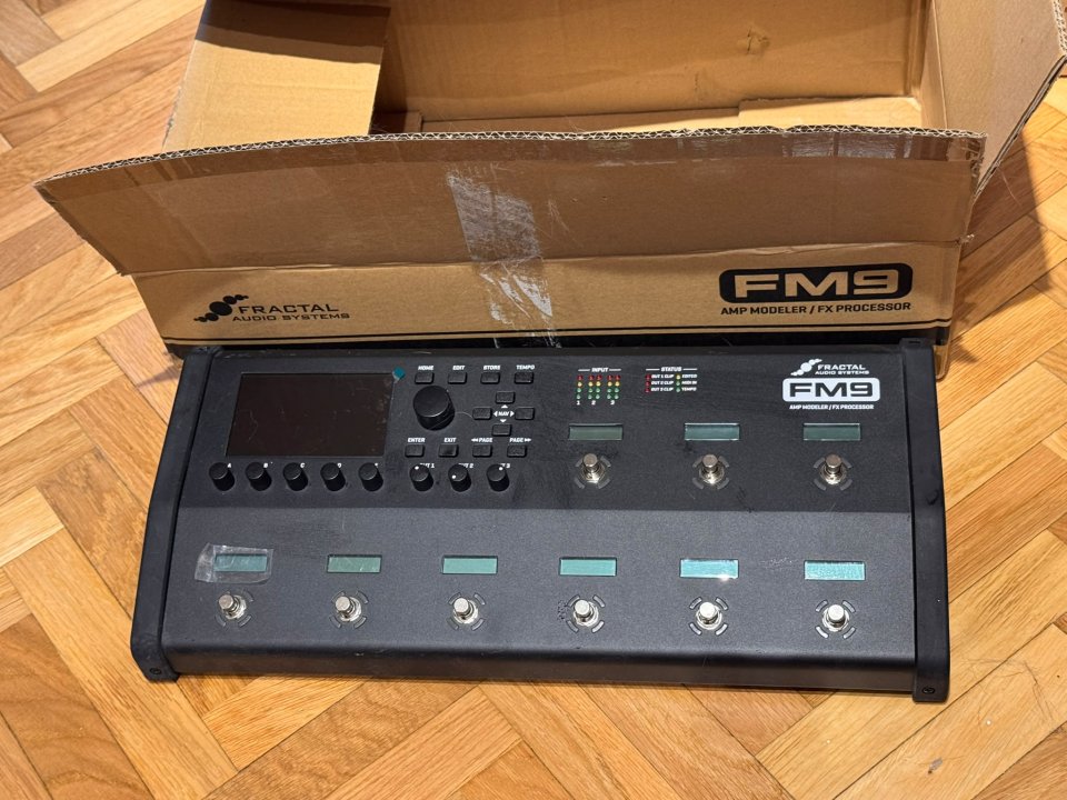 AXE FX FM9 Turbo. de segunda mano · Foto 1 de 4 · Madrid · 1850 €