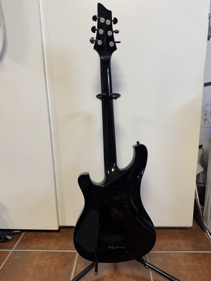 Schecter Blackjack 006 , 2005, mejorada, EMG 81/85, Gotoh locking tuners