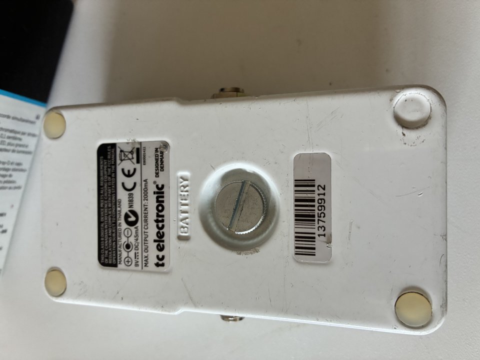 AFINADOR / POLYTUNE 2 de segunda mano · Foto 2 de 9 · Madrid · 60 €