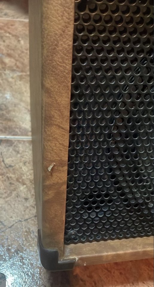 Amplificador de guitarra Española/Acustica de segunda mano · Foto 4 de 5 · Granada · 50 €