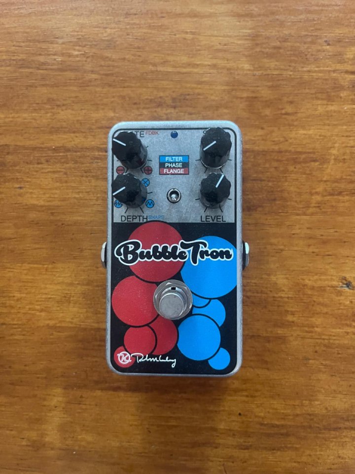 Keeley Keeley BubbleTron Flanger / Phaser Keeley BubbleTron Flanger / Phaser de segunda mano · Foto 1 de 2 · Barcelona · 130 €