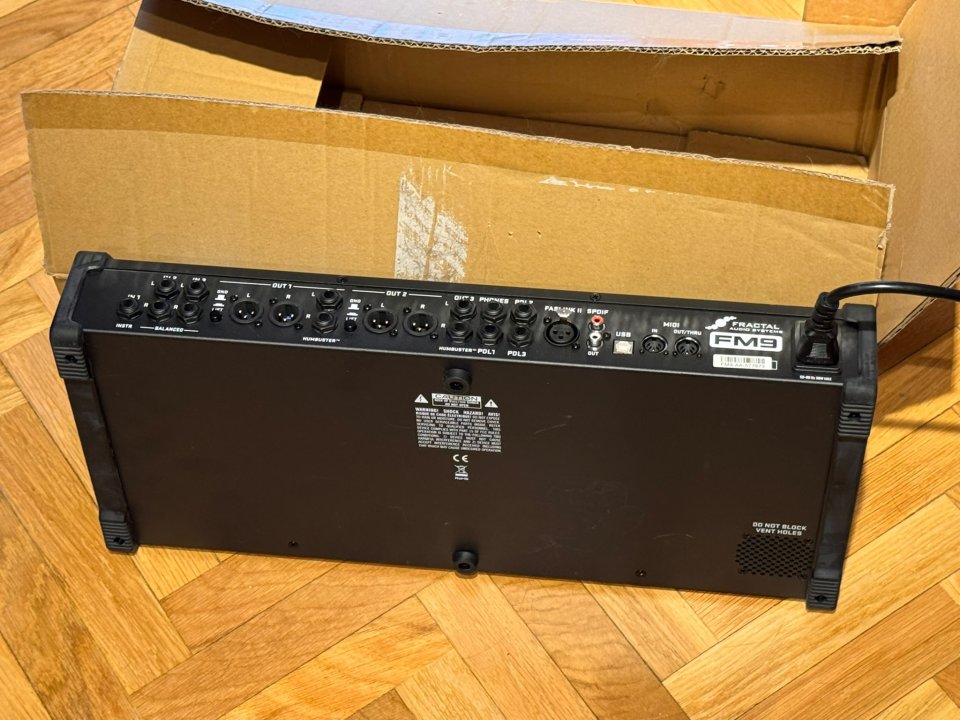 AXE FX FM9 Turbo. de segunda mano · Foto 3 de 4 · Madrid · 1850 €