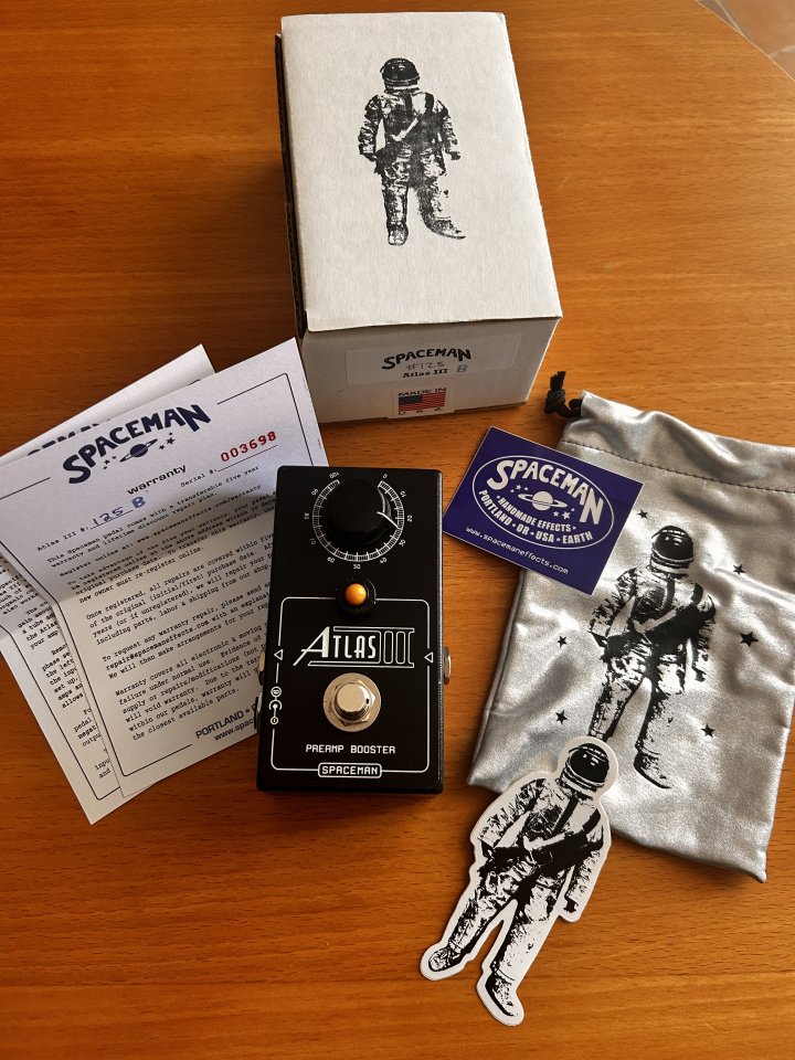 Atlas III limited black edition Spaceman effects