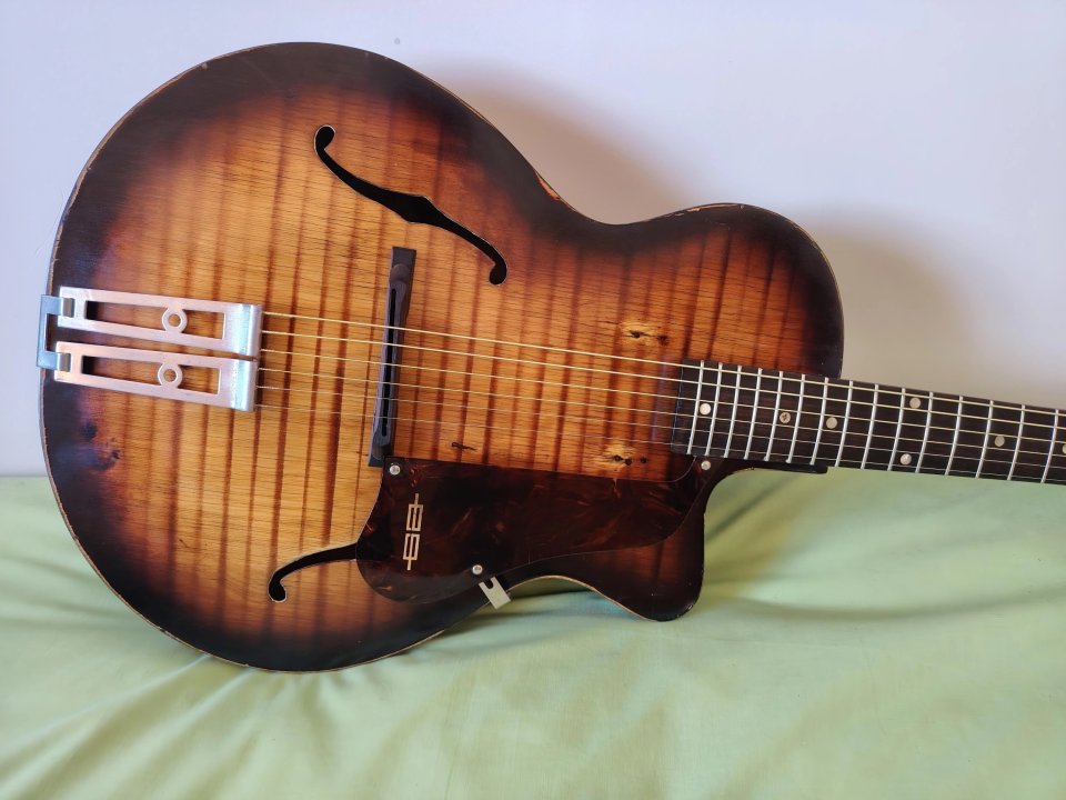 Guitarra Egmond años 60