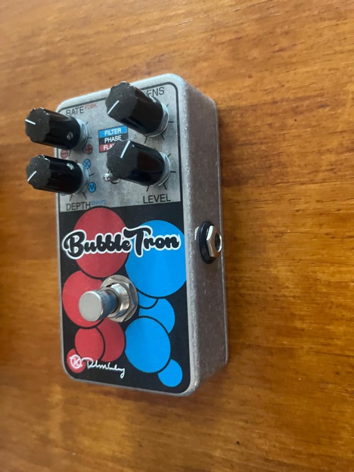 Keeley Keeley BubbleTron Flanger / Phaser Keeley BubbleTron Flanger / Phaser de segunda mano · Foto 2 de 2 · Barcelona · 130 €