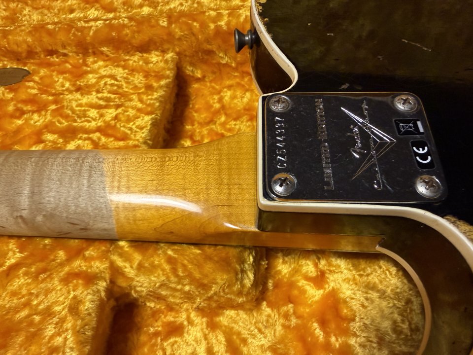 Fender Telecaster Custom Shop 60s Heavy Relic HS Black over Sunburst