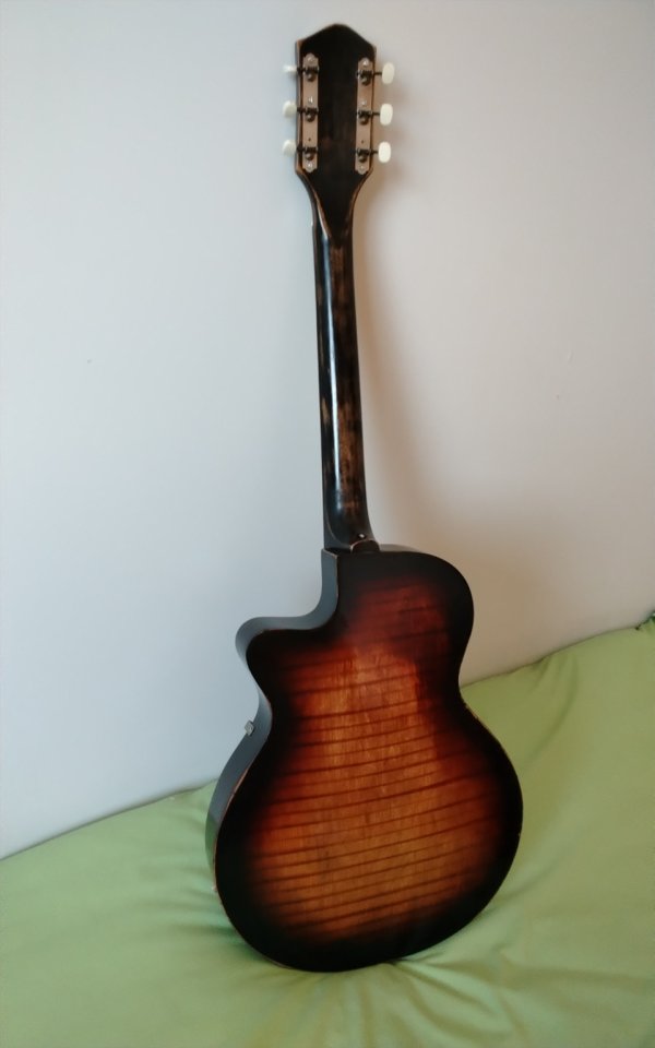 Guitarra Egmond años 60