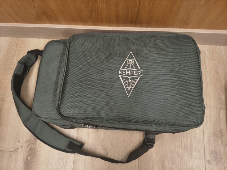 Kemper Amps Profiler Stage + Mission Engineering EP1-KP-BK + Bolsa Oficial de segunda mano · Foto 4 de 4 · Gipuzkoa · 990 €