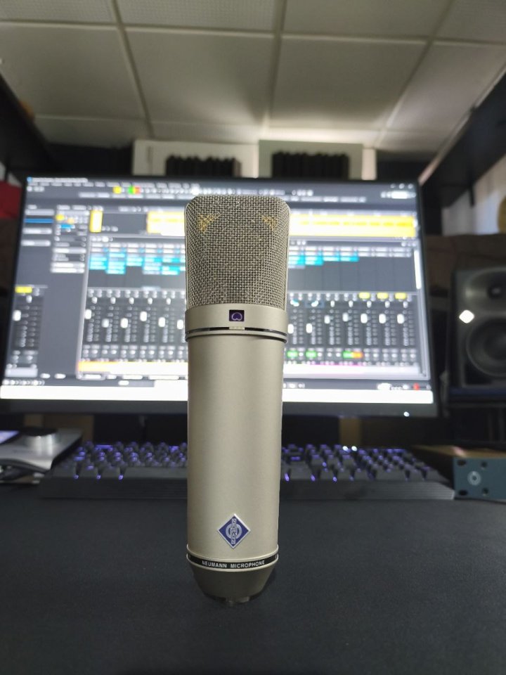 Neumann U87 Ai Con caja, factura y revisión Thomann de segunda mano · Foto 2 de 10 · Huelva · 2199 €