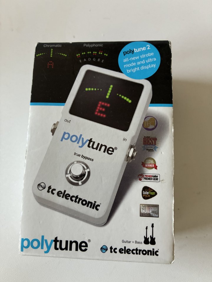 AFINADOR / POLYTUNE 2 de segunda mano · Foto 5 de 9 · Madrid · 60 €