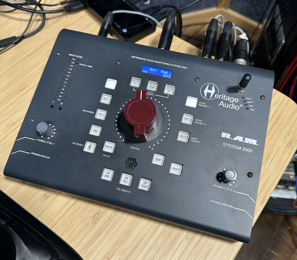 Controlador de monitores Heritage RAM 2000