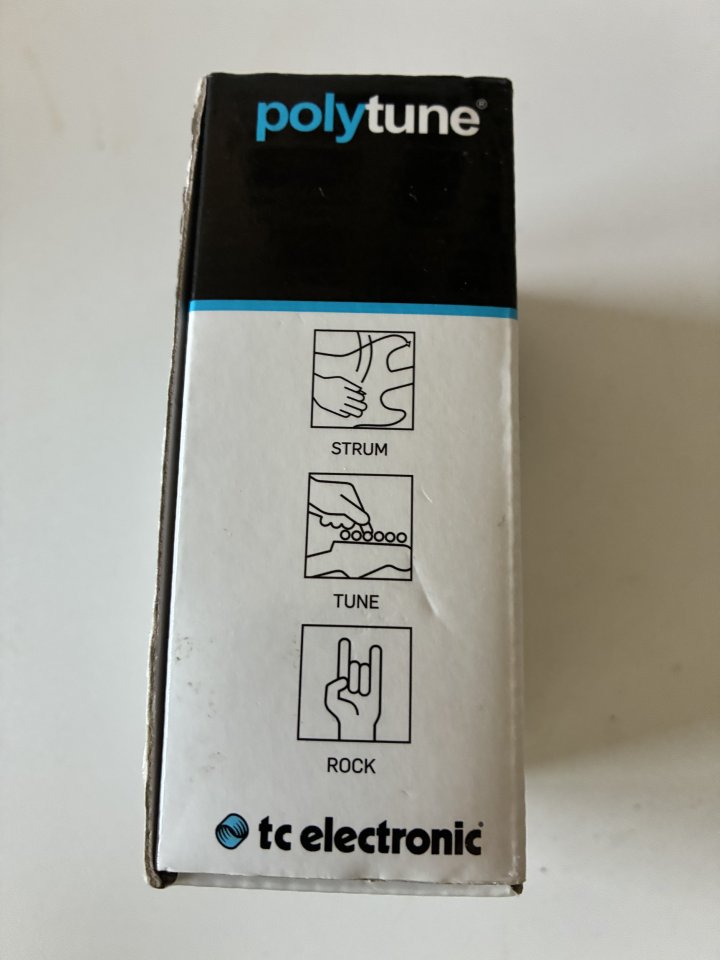 AFINADOR / POLYTUNE 2 de segunda mano · Foto 6 de 9 · Madrid · 60 €