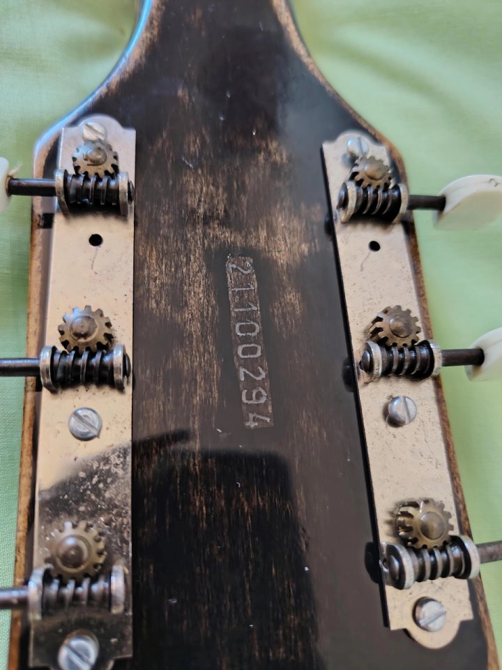 Guitarra Egmond años 60