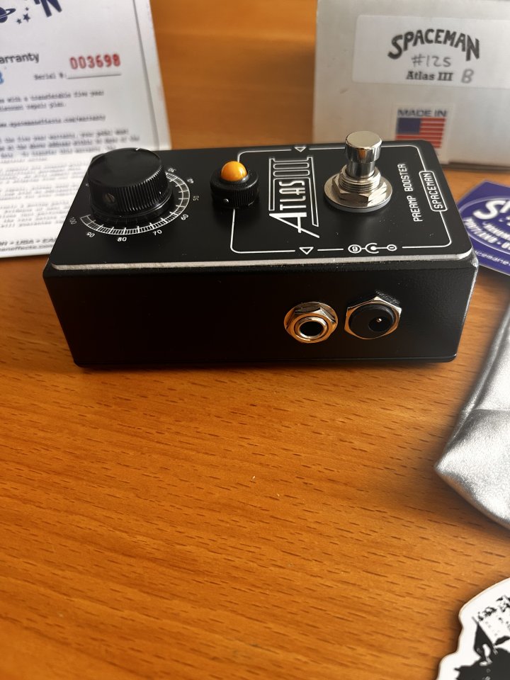 Atlas III limited black edition Spaceman effects