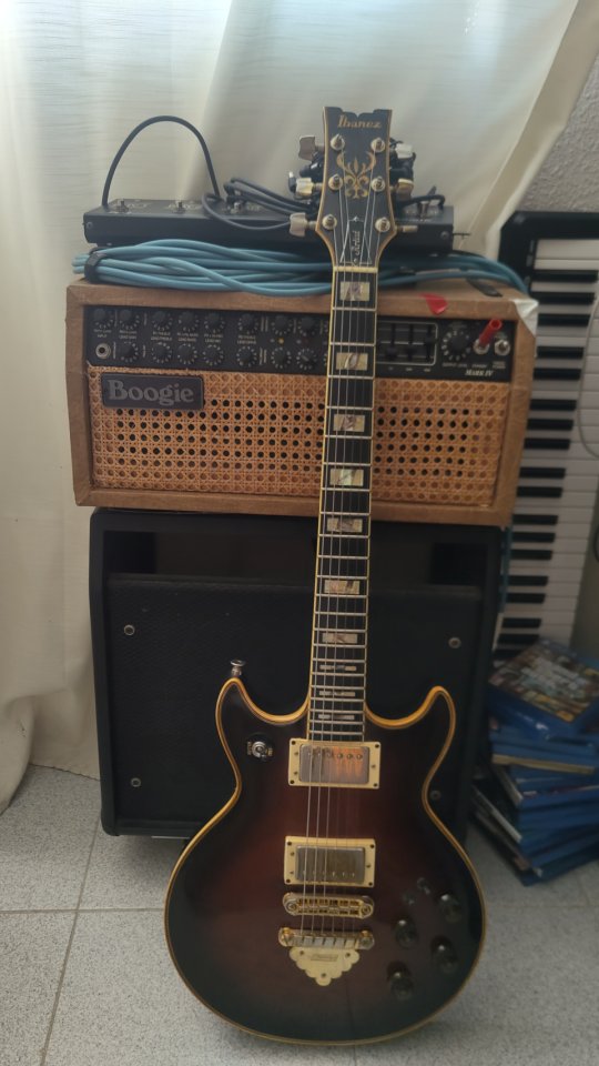 Ibanez artist 300 del año 83