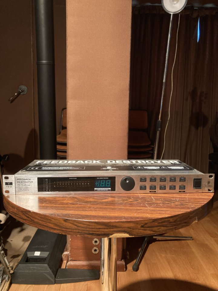 Behringer Feedback Destroyer DSP 1100