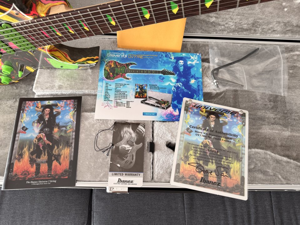 Ibanez UV77RE-MC Steve Vai Signature Universe Reissue 2010 - Multi-Color