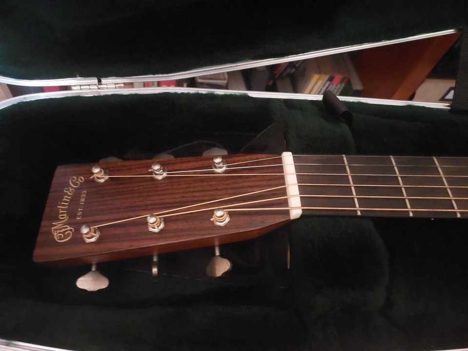 Martin D28