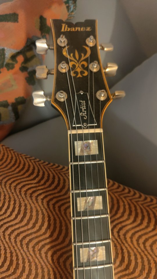Ibanez artist 300 del año 83