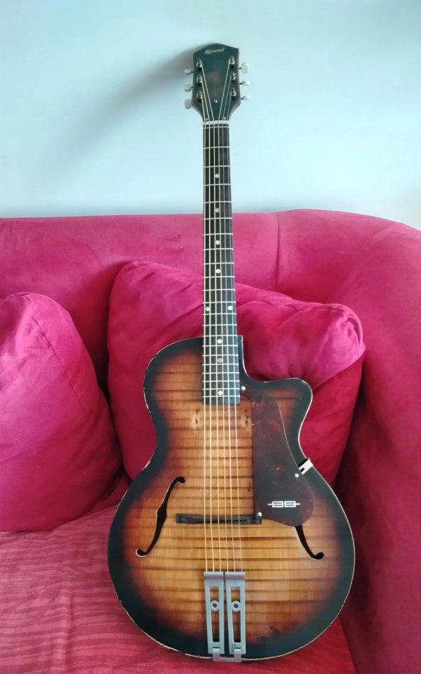 Guitarra Egmond años 60