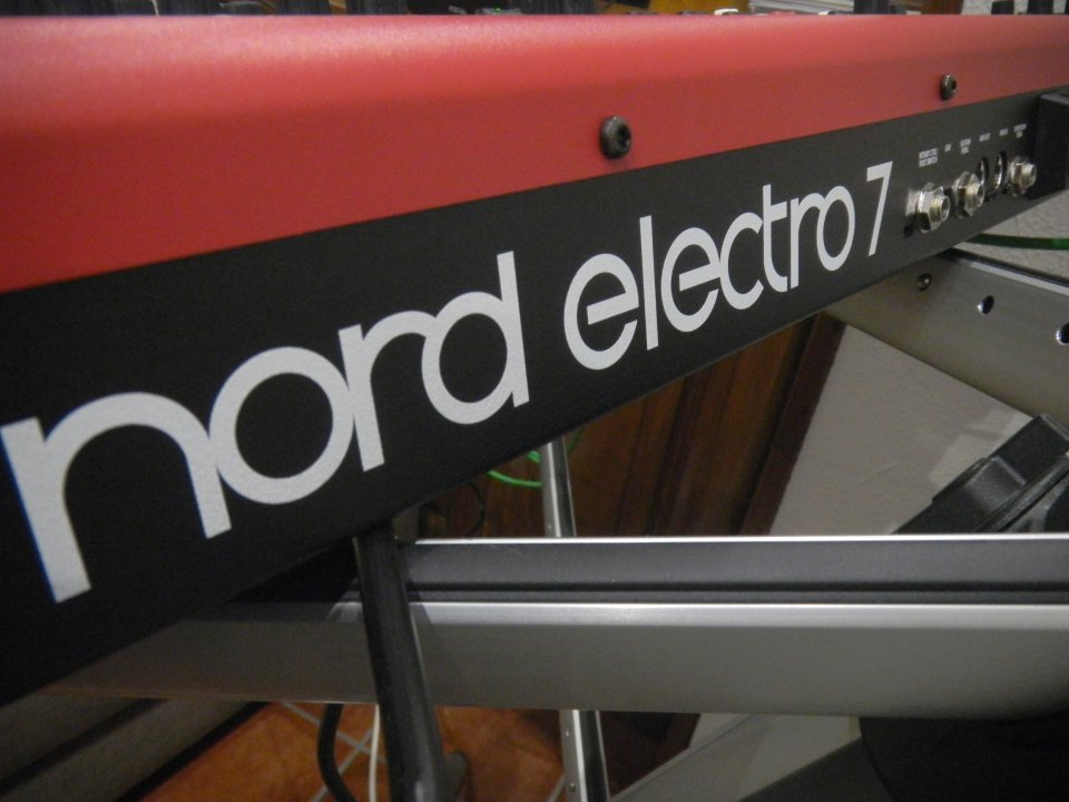 NORD ELECTRO 7 61 de segunda mano · Foto 1 de 4 · Málaga · 1875 €