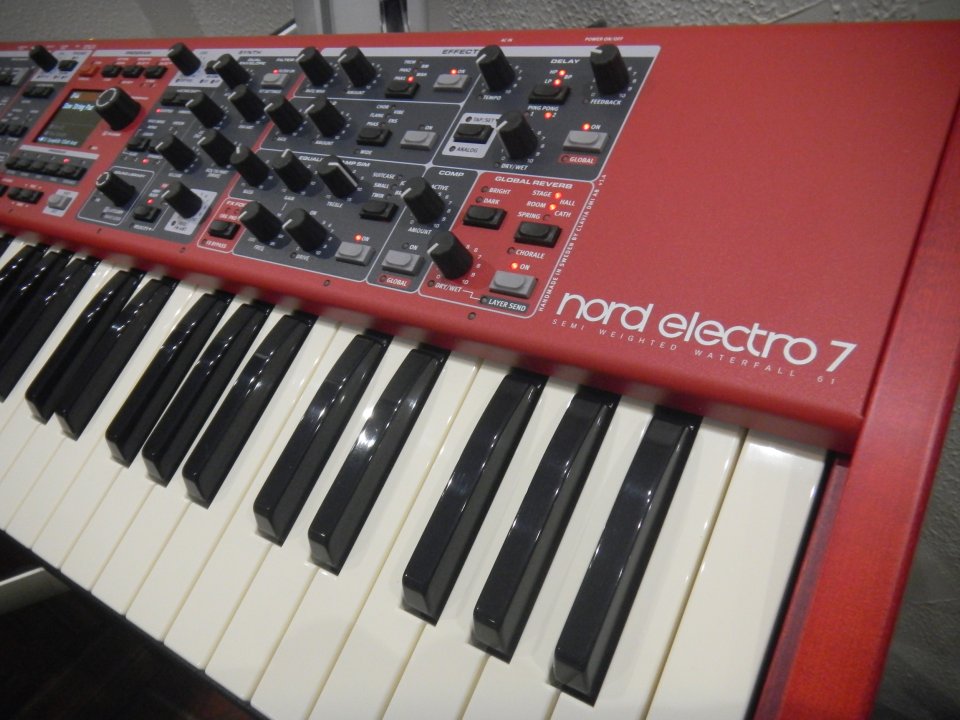 NORD ELECTRO 7 61 de segunda mano · Foto 2 de 4 · Málaga · 1875 €