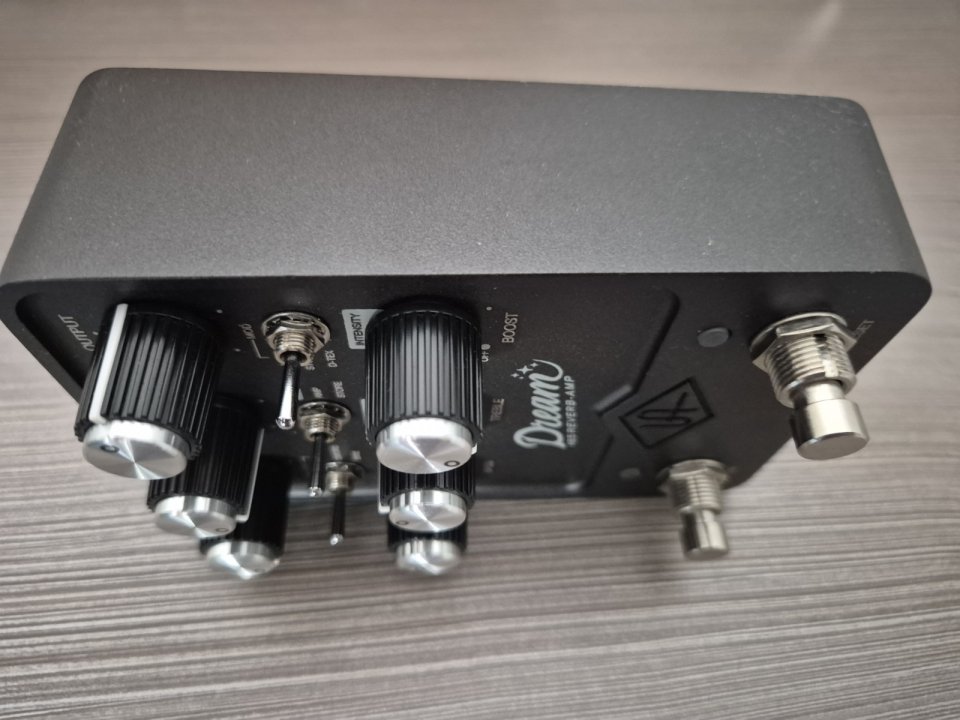 UAFX Dream 65 Reverb Amp Pedal de segunda mano · Foto 2 de 6 · Murcia · 245 €