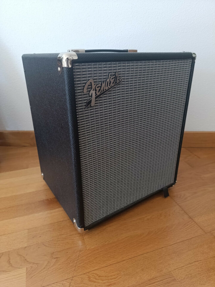 Fender Rumble 100