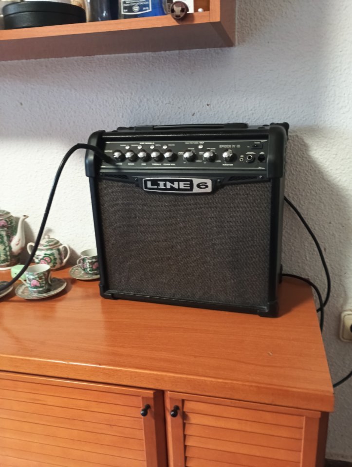Line 6 Spyder IV 15